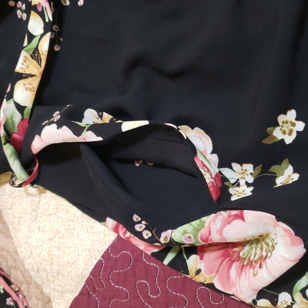 Oscar de la Renta Floral Robe - Picture 6 of 7